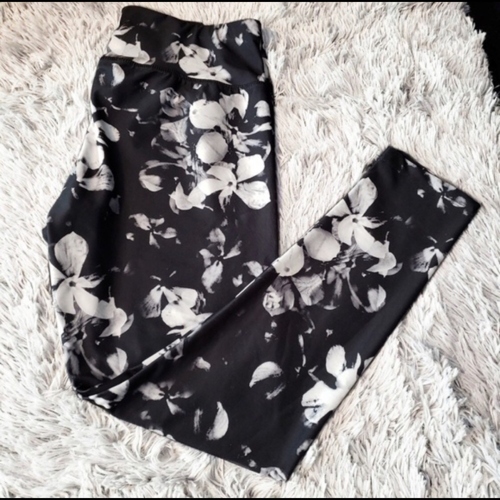 Jockey Floral 7/8 Leggings - Size M